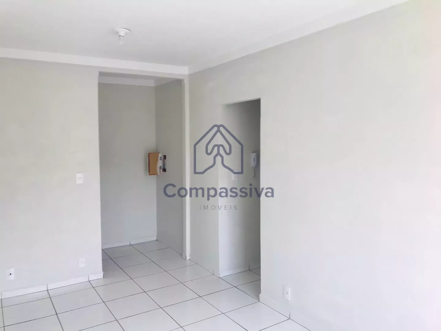 ALUGA-SE Apartamento